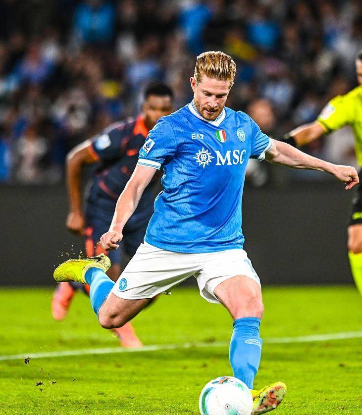 意甲领头羊易主！德布劳内点射+伤退，那不勒斯3-1国米争议声中登顶